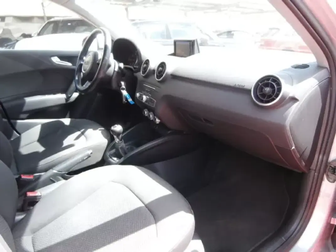 Audi A1 2016 - 12500 EUR, 191278 km - AUTO.MOTO.pt - 191278km - foto 28 de 31