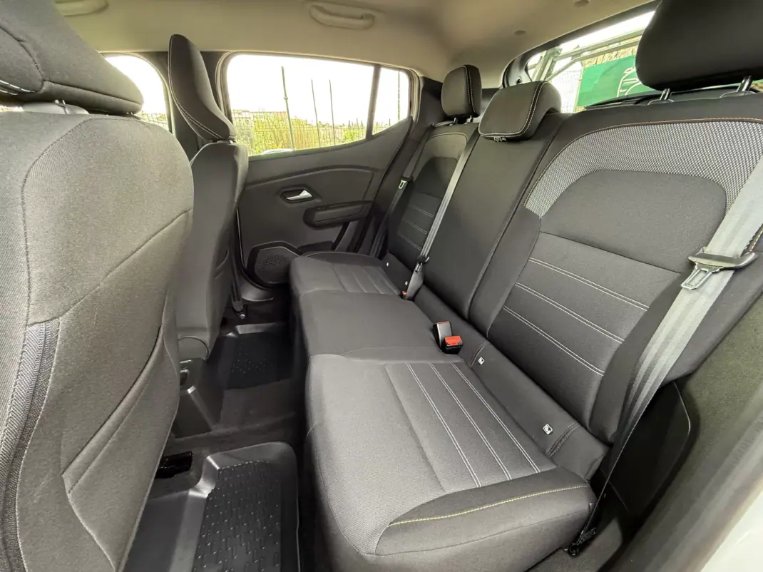 Dacia Sandero 2022 - 15600 EUR, 27510 km - AUTO.MOTO.pt - 27510km - foto 17 de 19