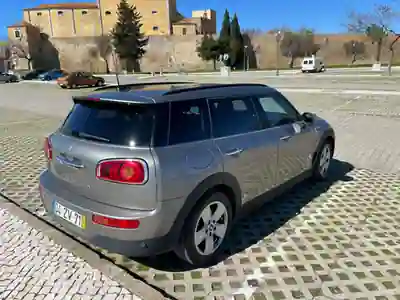 MINI Clubman 2020 - 15200 EUR, 189000 km - AUTO.MOTO.pt - 189000km - foto 3 de 8