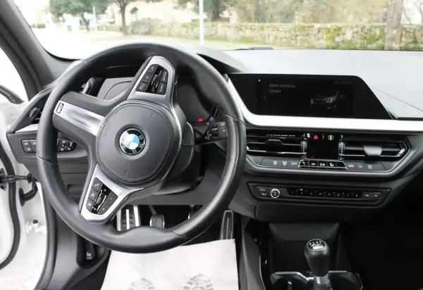 BMW 116 2020 - 22990 EUR, 121000 km - AUTO.MOTO.pt - 121000km - foto 20 de 33