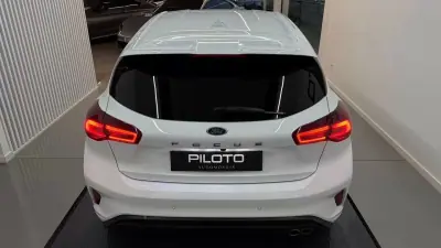 Ford Focus 2025 - 22990 EUR, 11701 km - AUTO.MOTO.pt - 11701km - foto 8 de 35