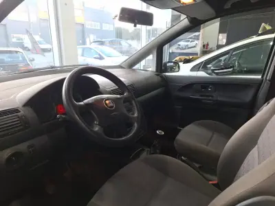 SEAT Alhambra 2007 - 4740 EUR, 314000 km - AUTO.MOTO.pt - 314000km - foto 7 de 17