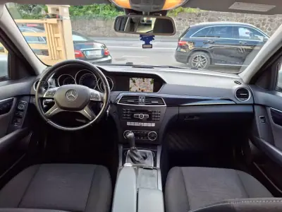 Mercedes-Benz C 200 2011 - 11500 EUR, 221260 km - AUTO.MOTO.pt - 221260km - foto 25 de 32