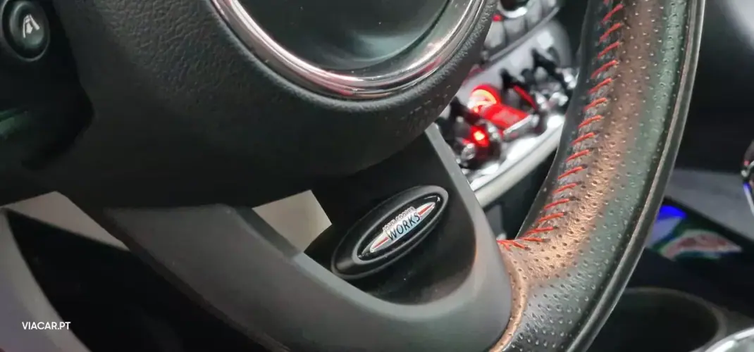 MINI Clubman 2018 - 21950 EUR, 149800 km - AUTO.MOTO.pt - 149800km - foto 12 de 27