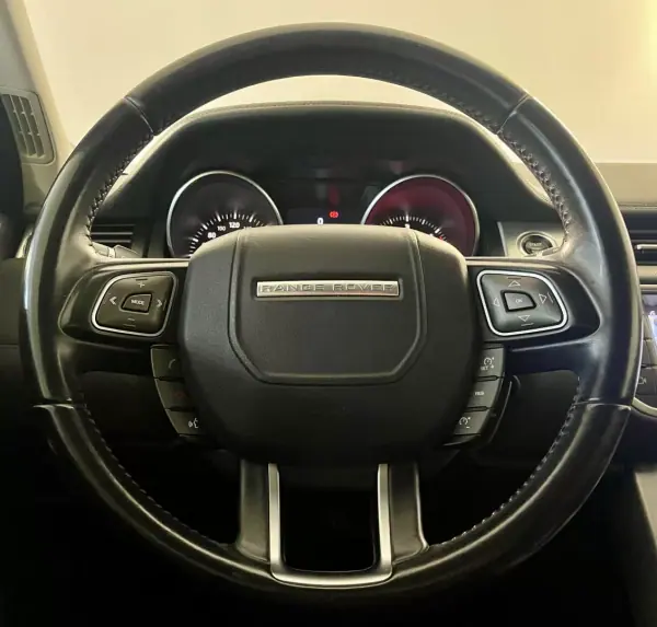 Land Rover Range Rover Evoque 2017 - 16950 EUR, 149900 km - AUTO.MOTO.pt - 149900km - foto 23 de 31