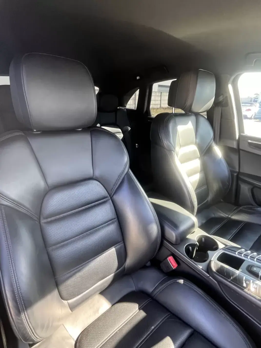 Porsche Macan 2014 - 37000 EUR, 218500 km - AUTO.MOTO.pt - 218500km - foto 13 de 37
