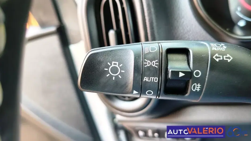 Kia Picanto 2025 - 15950 EUR, 28390 km - 28390km - foto 17 de 32