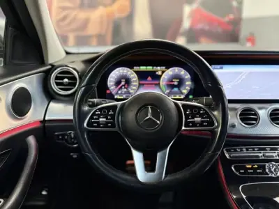Mercedes-Benz E 300 2019 - 25750 EUR, 235639 km - AUTO.MOTO.pt - 235639km - foto 2 de 20