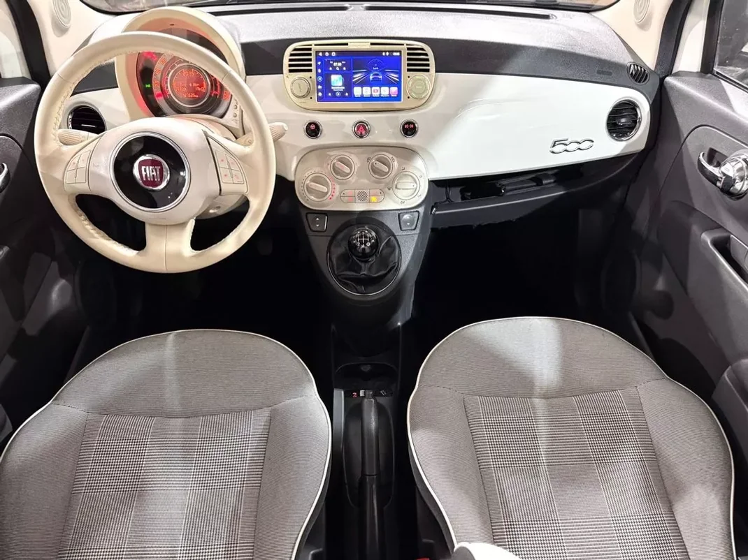Fiat 500 2015 - 10900 EUR, 127625 km - AUTO.MOTO.pt - 127625km - foto 9 de 29
