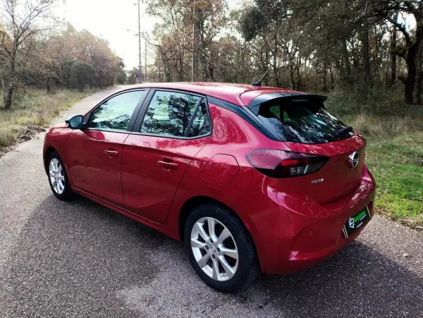 Opel Corsa 2023 - 13500 EUR, 62100 km - AUTO.MOTO.pt - 62100km - foto 8 de 17
