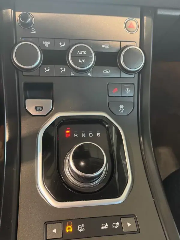 Land Rover Range Rover Evoque 2018 - 25990 EUR, 101341 km - AUTO.MOTO.pt - 101341km - foto 16 de 16