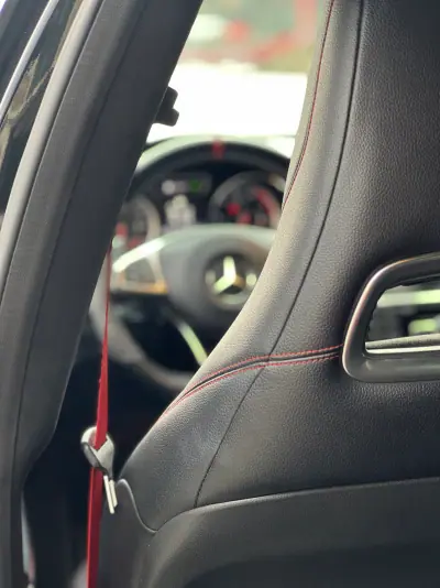 Mercedes-Benz GLA 45 AMG 2015 - 34900 EUR, 125000 km - AUTO.MOTO.pt - 125000km - foto 18 de 28