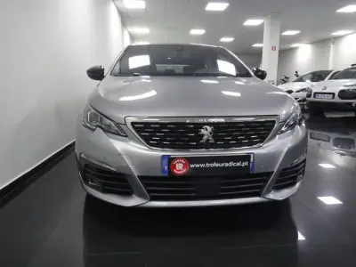 Peugeot 308 2020 - 14990 EUR, 60000 km - AUTO.MOTO.pt - 60000km - foto 2 de 33