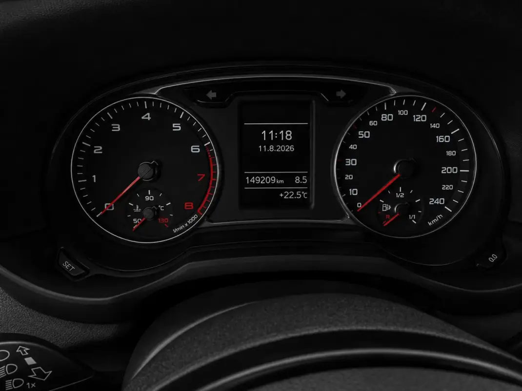 Audi A1 Sportback 2013 - 10900 EUR, 138900 km - 138900km - foto 12 de 24