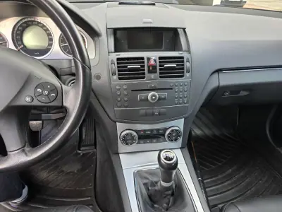 Mercedes-Benz C 220 2008 - 21950 EUR, 132000 km - AUTO.MOTO.pt - 132000km - foto 4 de 7