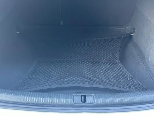 Audi A3 Limousine 2019 - 24999 EUR, 107600 km - AUTO.MOTO.pt - 107600km - foto 39 de 43