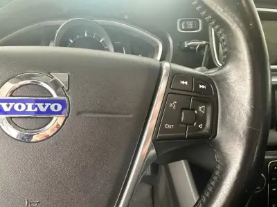 Volvo V40 Cross Country 2013 - 8750 EUR, 292850 km - 292850km - foto 13 de 34