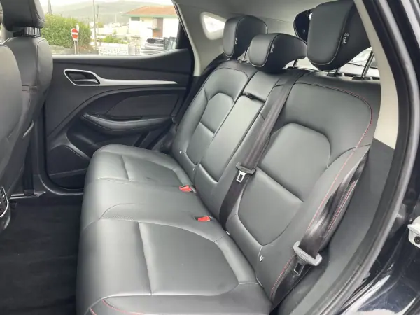 MG ZS 2021 - 22800 EUR, 59624 km - AUTO.MOTO.pt - 59624km - foto 18 de 31