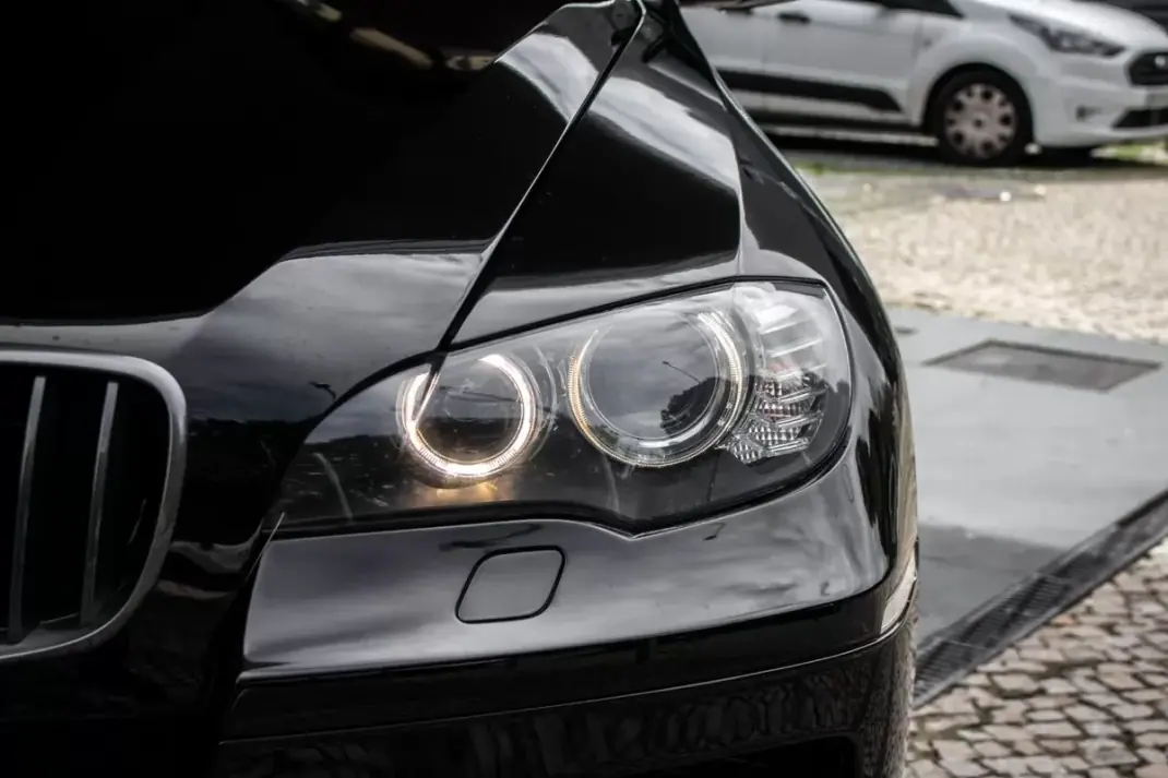 BMW X6 ActiveHybrid 2010 - 23990 EUR, 173745 km - AUTO.MOTO.pt - 173745km - foto 8 de 40