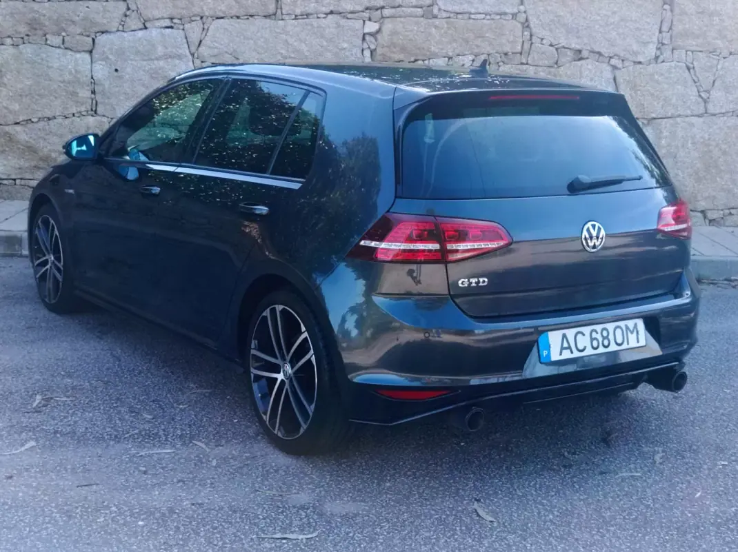 Volkswagen Golf 2013 - 17490 EUR, 214500 km - AUTO.MOTO.pt - 214500km - foto 2 de 17