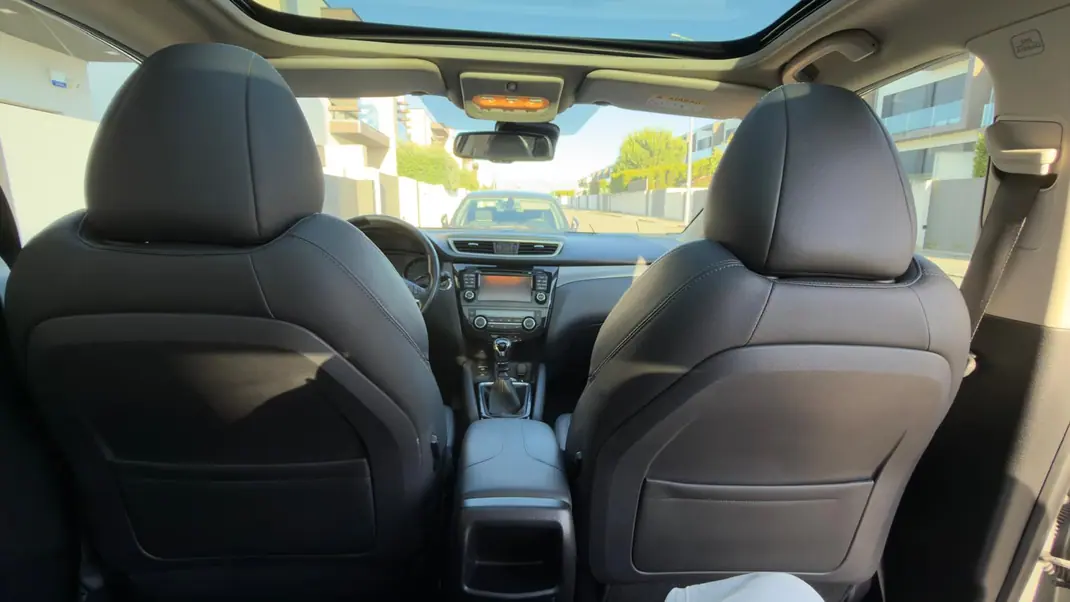 Nissan Qashqai 2018 - 15000 EUR, 139500 km - AUTO.MOTO.pt - 139500km - foto 6 de 9