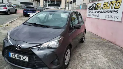 Toyota Yaris 2018 - 12500 EUR, 68000 km - AUTO.MOTO.pt - 68000km - foto 7 de 24
