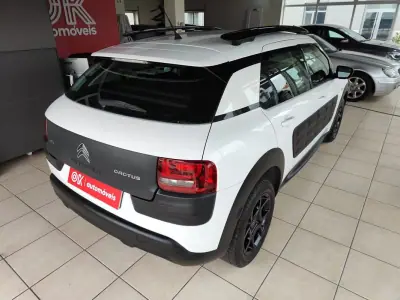 Citroën C4 Cactus 2018 - 9150 EUR, 106600 km - AUTO.MOTO.pt - 106600km - foto 12 de 37