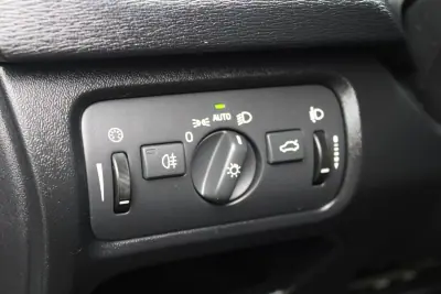 Volvo V40 2016 - 13990 EUR, 143000 km - AUTO.MOTO.pt - 143000km - foto 18 de 24