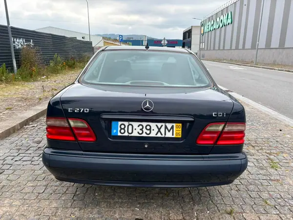 Mercedes-Benz E 270 2000 - 4950 EUR, 448000 km - 448000km - foto 9 de 15