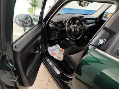 MINI 5 Portas 2017 - 15490 EUR, 76000 km - AUTO.MOTO.pt - 76000km - foto 13 de 27