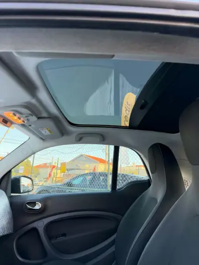 Smart ForTwo 2019 — photo 4 of 8