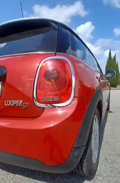MINI Cooper 2017 - 12690 EUR, 90958 km - AUTO.MOTO.pt - 90958km - foto 8 de 12