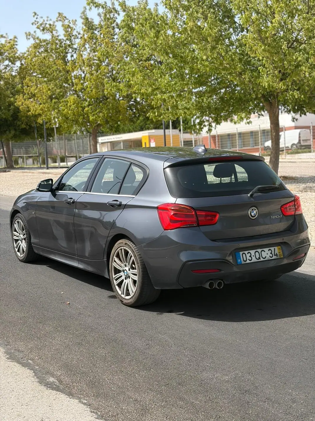 BMW 120 2015 - 16780 EUR, 193000 km - 193000km - foto 5 de 6