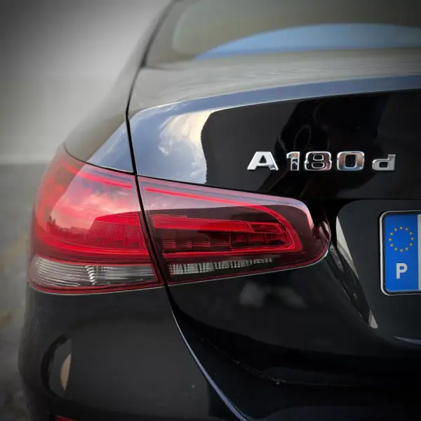 Mercedes-Benz A 180 Limousine 2020 - 21500 EUR, 145000 km - AUTO.MOTO.pt - 145000km - foto 17 de 28