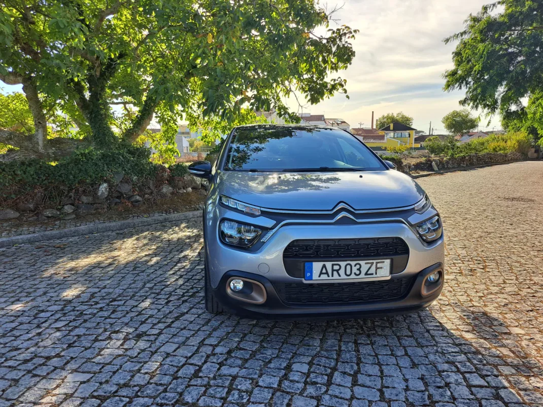 Citroën C3 2022 - 12990 EUR, 51629 km - AUTO.MOTO.pt - 51629km - foto 1 de 28