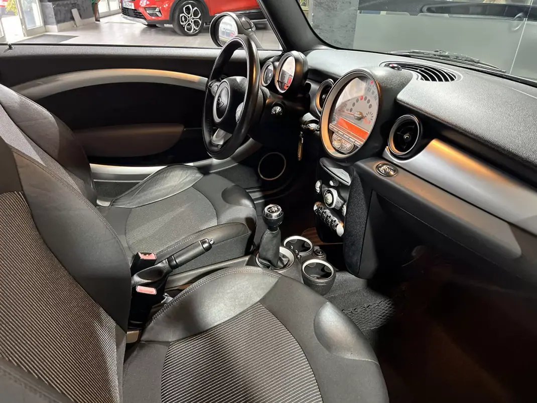 MINI 1000 2010 - 14800 EUR, 89496 km - AUTO.MOTO.pt - 89496km - foto 19 de 25