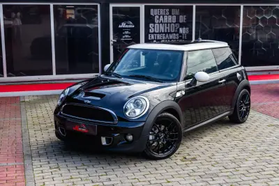 MINI Cooper 2011 - 12950 EUR, 230000 km - AUTO.MOTO.pt - 230000km - foto 2 de 20