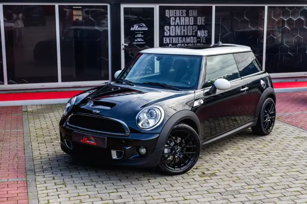 MINI Cooper 2011 - 12950 EUR, 230000 km - AUTO.MOTO.pt - 230000km - foto 2 de 20