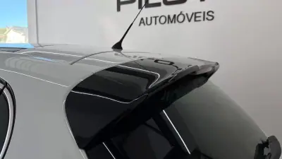 Peugeot 208 2016 - 9990 EUR, 105740 km - AUTO.MOTO.pt - 105740km - foto 11 de 23