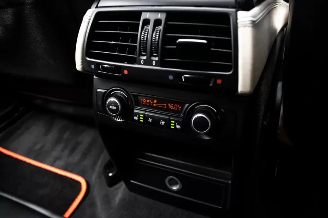 BMW X6 ActiveHybrid 2010 - 23990 EUR, 173745 km - AUTO.MOTO.pt - 173745km - foto 28 de 40