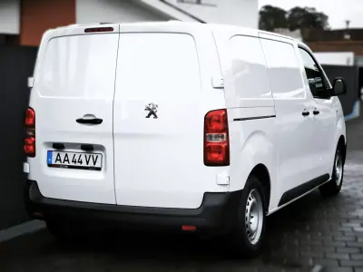 Peugeot Expert 1.5 BlueHdi L2H1 Pro Standard 2020 - 17950 EUR, 105997 km - AUTO.MOTO.pt - 105997km - foto 14 de 46