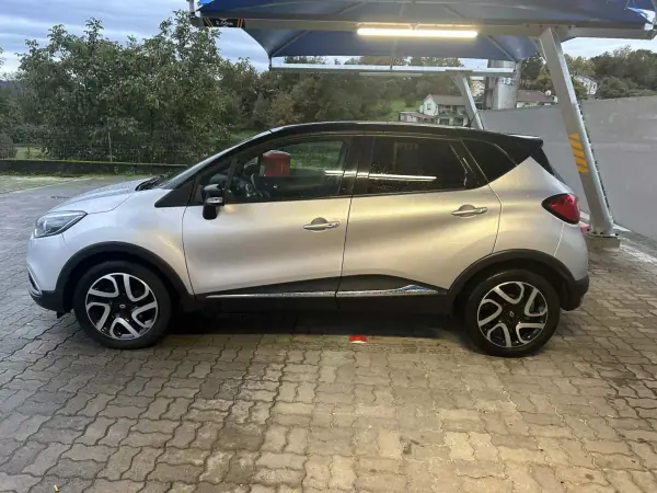 Renault Captur 2014 - 12250 EUR, 184000 km - AUTO.MOTO.pt - 184000km - foto 2 de 14