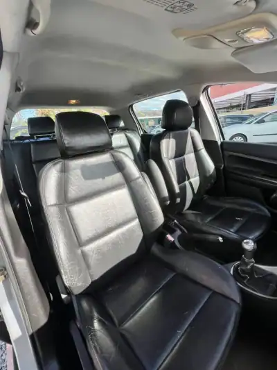 Peugeot 307 2002 - 5000 EUR, 234389 km - AUTO.MOTO.pt - 234389km - foto 8 de 9