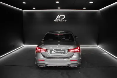 Mercedes-Benz A 250e Limousine 2021 — foto 6 de 13