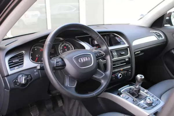 Audi A4 2014 - 14990 EUR, 168000 km - AUTO.MOTO.pt - 168000km - foto 17 de 25