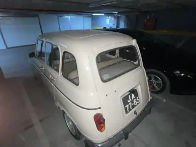 Renault 4 1985 - 4750 EUR, 170000 km - AUTO.MOTO.pt - 170000km - foto 4 de 7