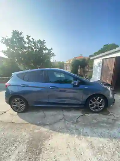 Ford Fiesta 2022 - 19900 EUR, 48000 km - AUTO.MOTO.pt - 48000km - foto 6 de 7