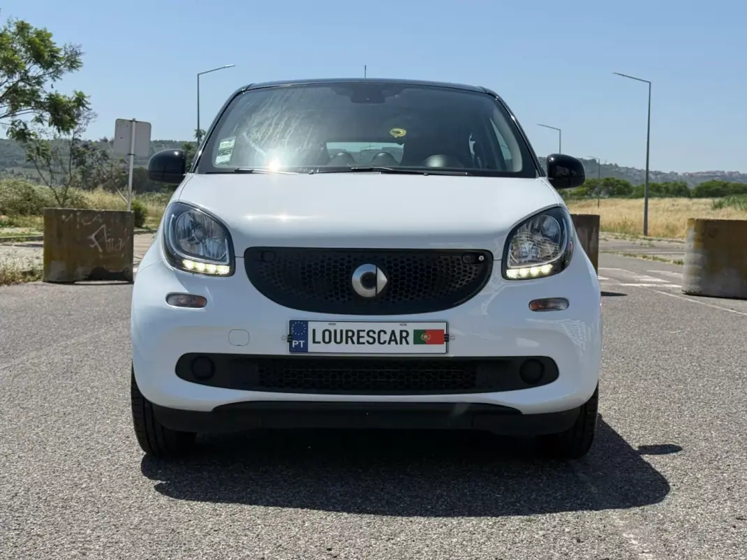 Smart ForFour 2016 - 11995 EUR, 84000 km - AUTO.MOTO.pt - 84000km - foto 31 de 42