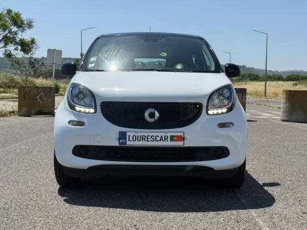 Smart ForFour 2016 - 11995 EUR, 84000 km - AUTO.MOTO.pt - 84000km - foto 31 de 42