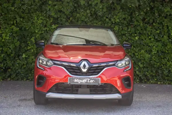 Renault Captur 2020 - 15900 EUR, 86000 km - AUTO.MOTO.pt - 86000km - foto 2 de 17